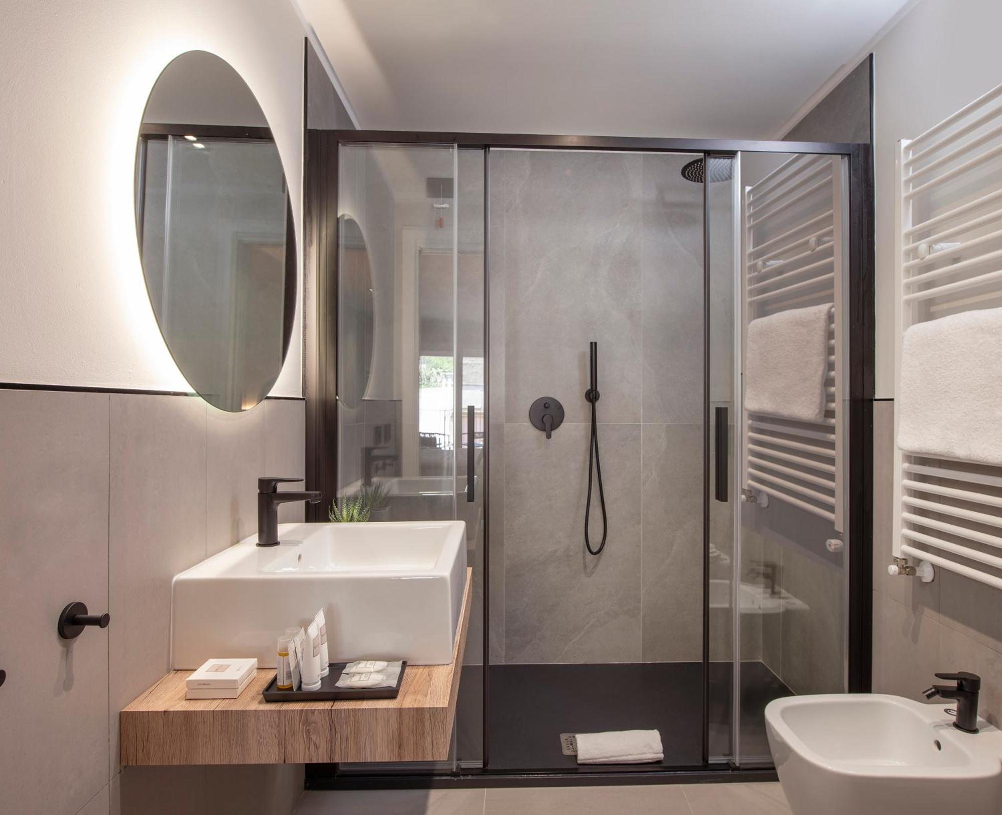 Mem Lodge And Suite Пула Екстериор снимка