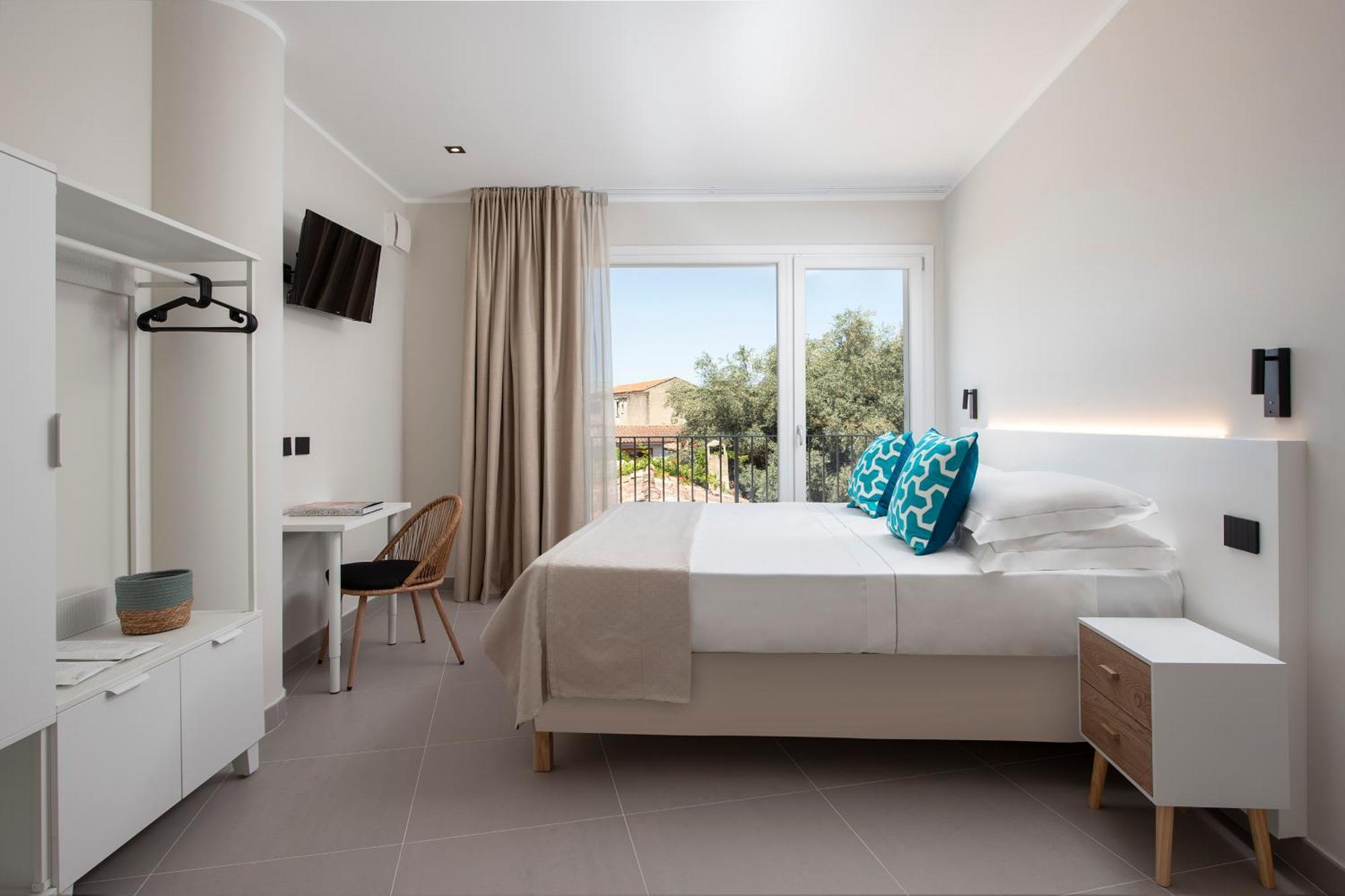 Mem Lodge And Suite Пула Екстериор снимка