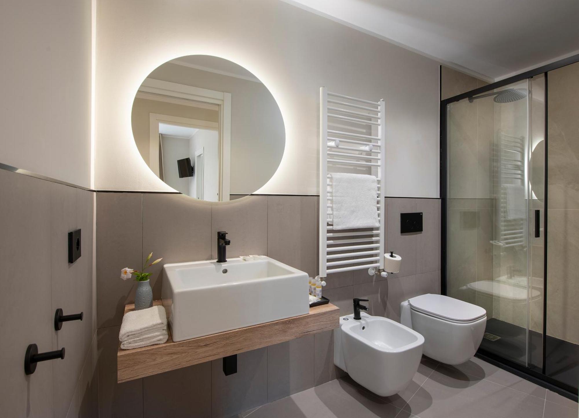 Mem Lodge And Suite Пула Екстериор снимка